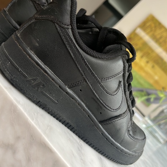Black Air Force 1 - Picture 2 of 2
